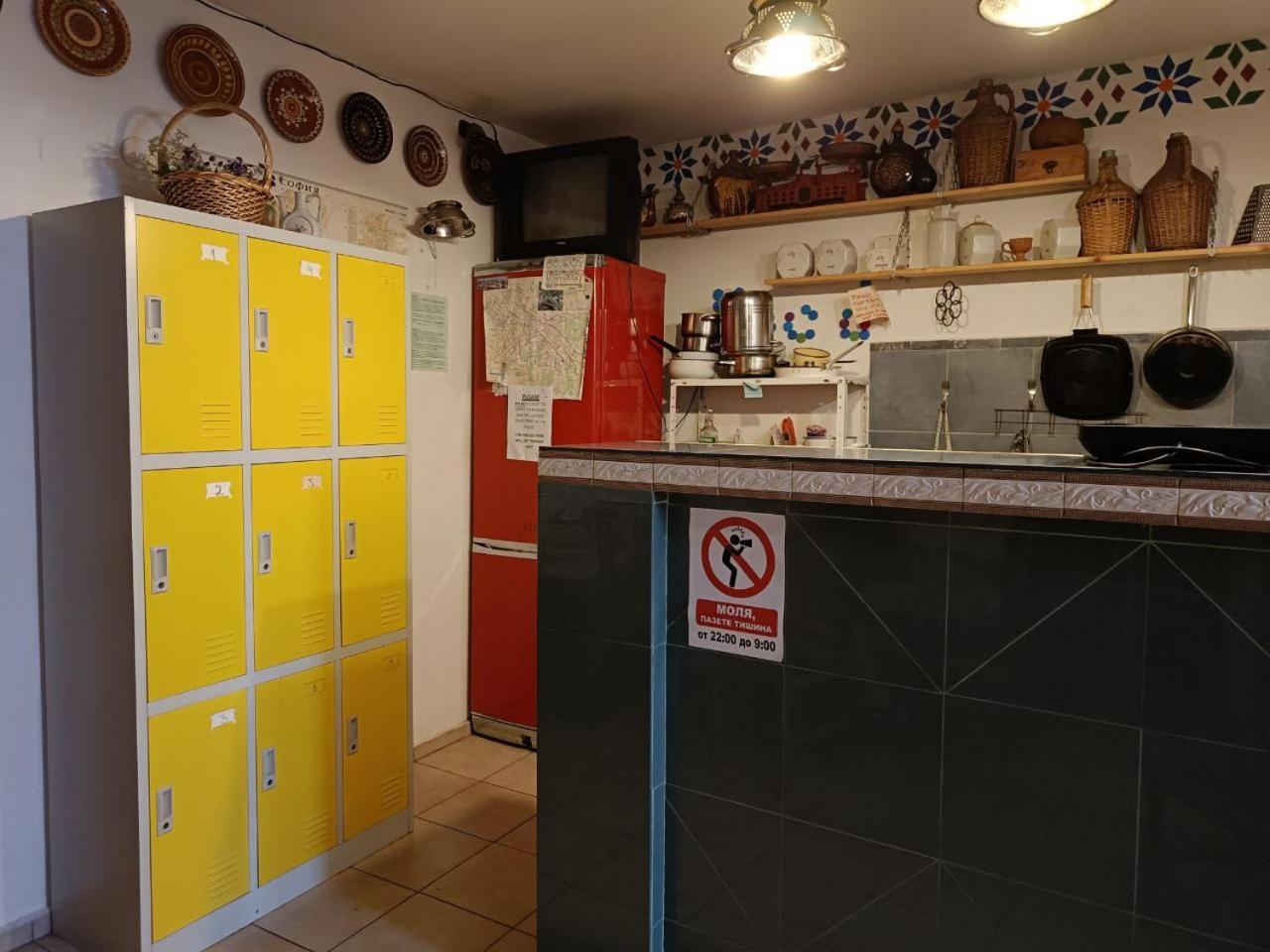 סופיה 10 Coins Hostel & Tours מראה חיצוני תמונה