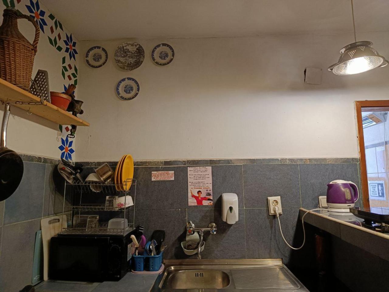 סופיה 10 Coins Hostel & Tours מראה חיצוני תמונה
