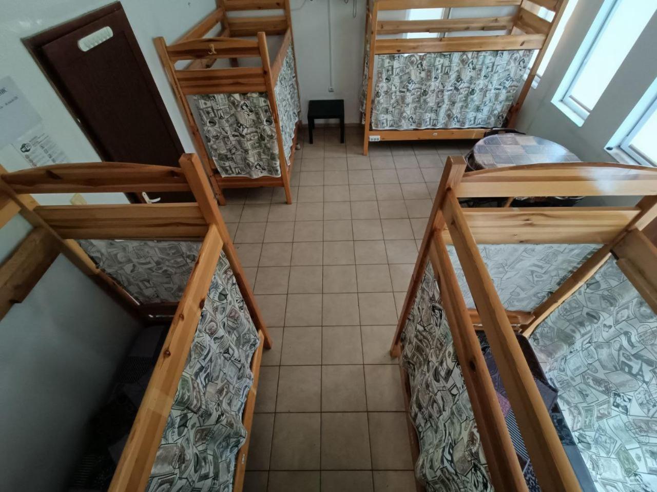 סופיה 10 Coins Hostel & Tours חדר תמונה