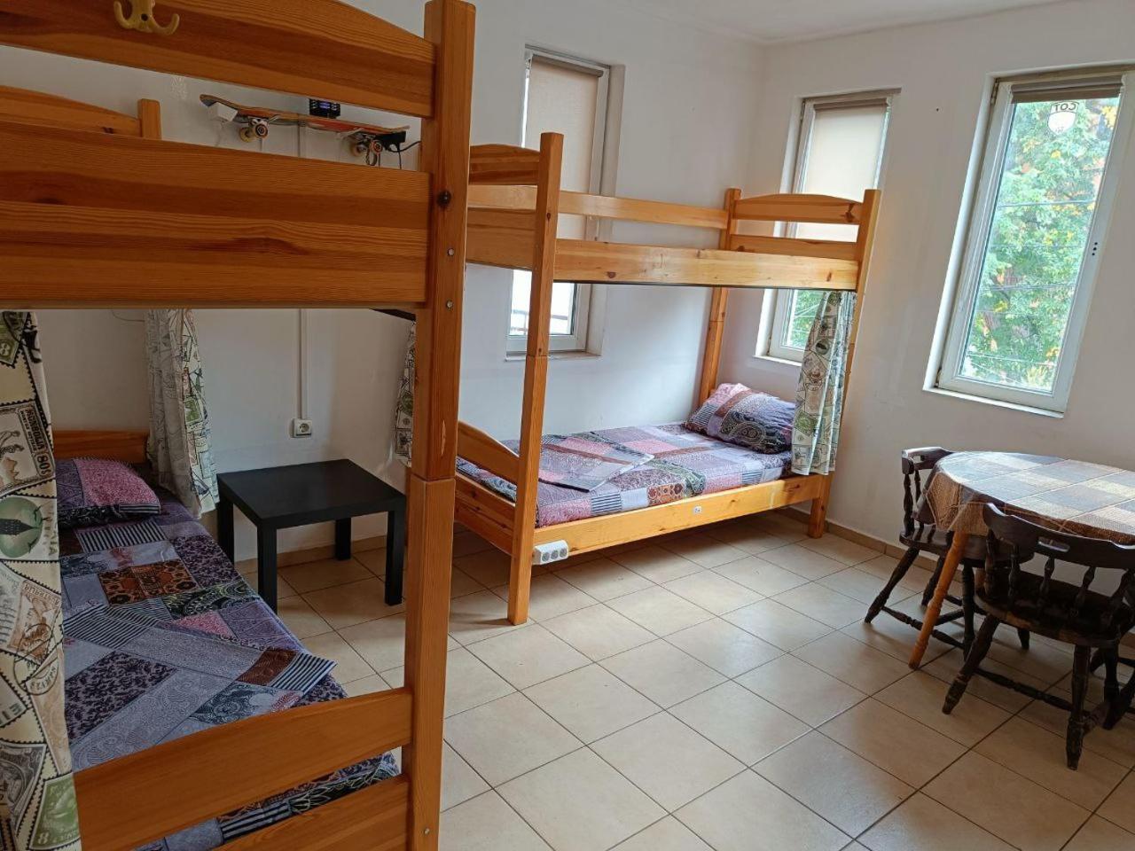 סופיה 10 Coins Hostel & Tours חדר תמונה
