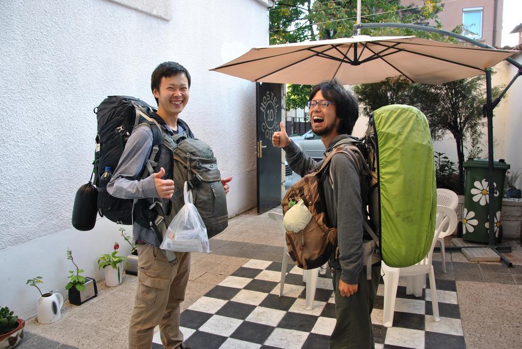 סופיה 10 Coins Hostel & Tours מראה חיצוני תמונה