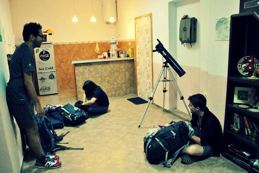 סופיה 10 Coins Hostel & Tours מראה חיצוני תמונה