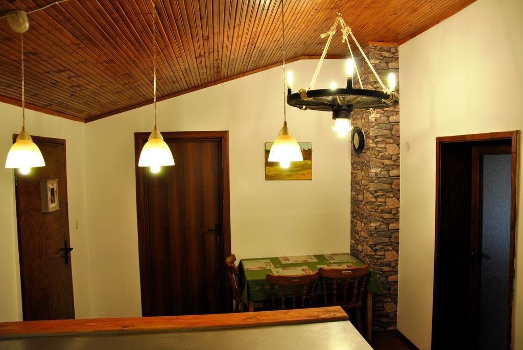 סופיה 10 Coins Hostel & Tours מראה חיצוני תמונה