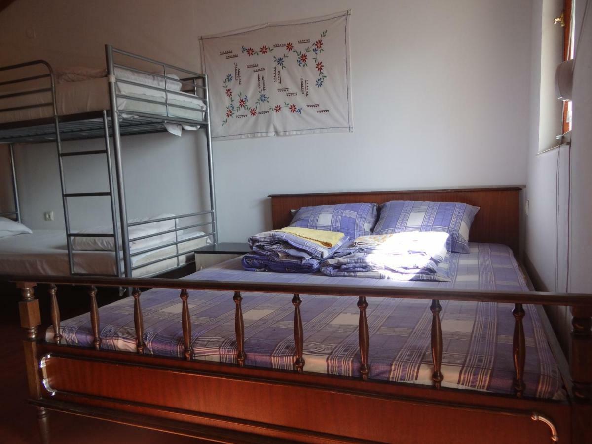 סופיה 10 Coins Hostel & Tours מראה חיצוני תמונה
